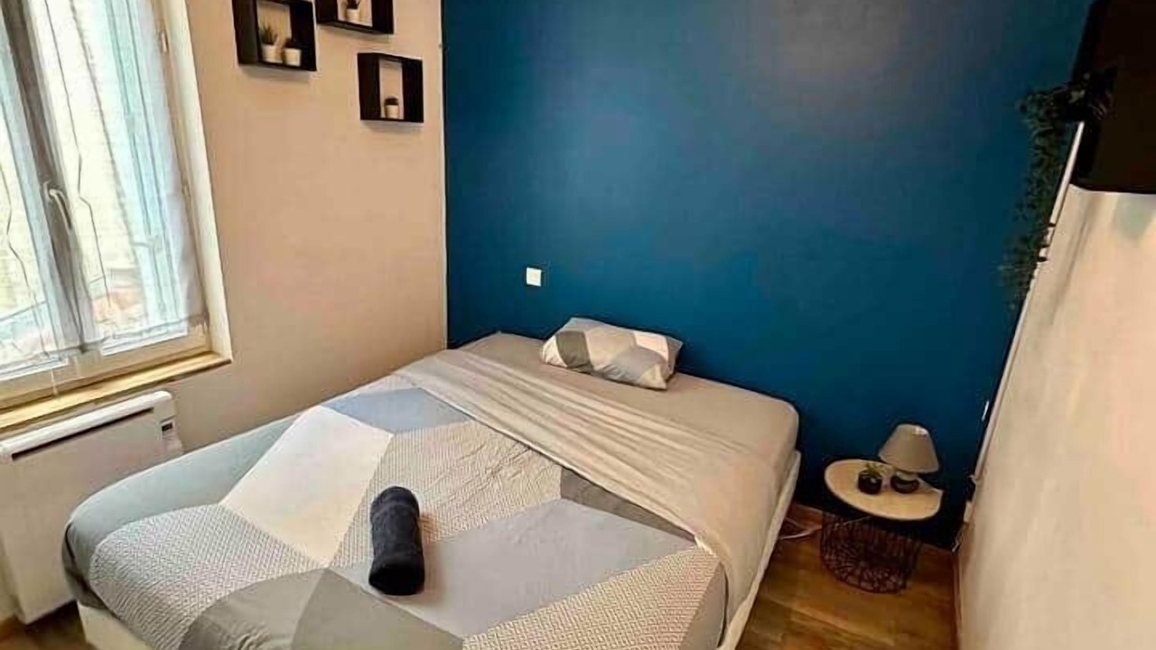 Photo of Bedroom in Anatole France