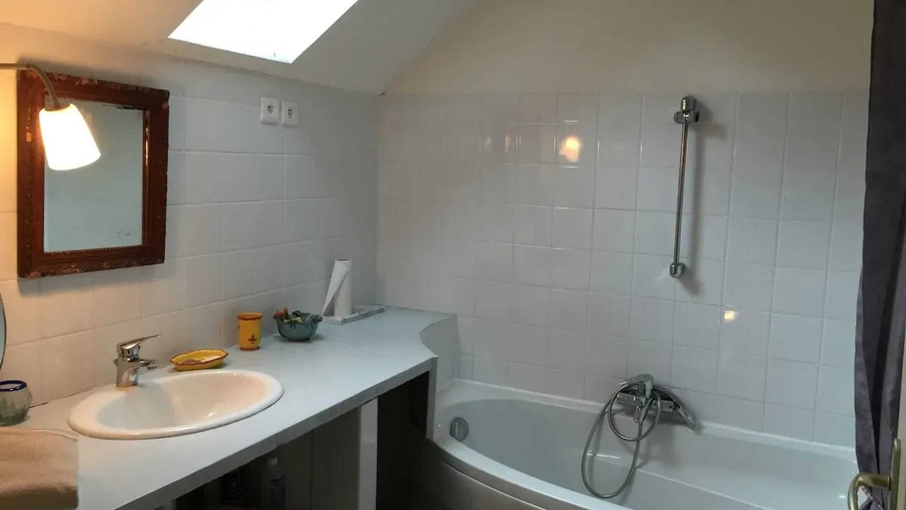 Photo of Bathroom in Pithiverais-Gatinais