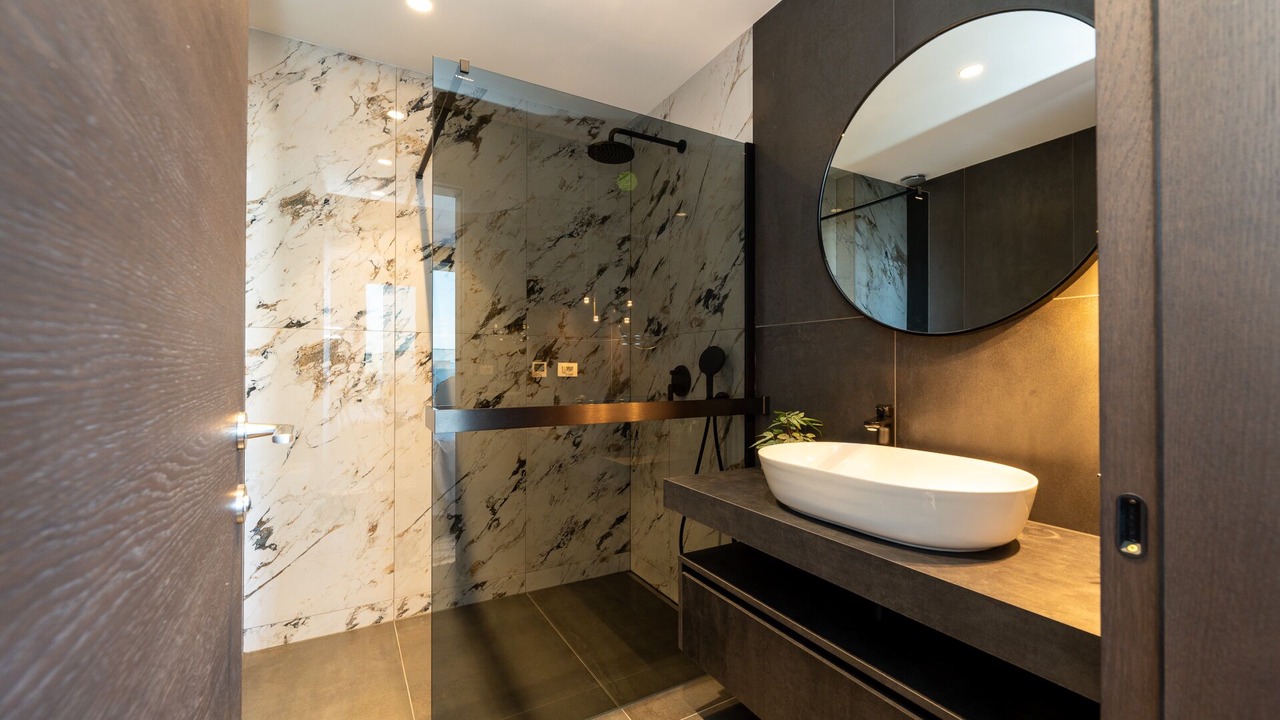 Photo of Bathroom in Vir