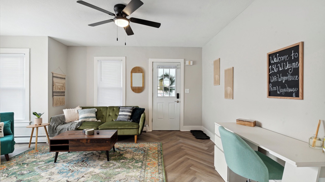 Photo of Livingroom in Maumee