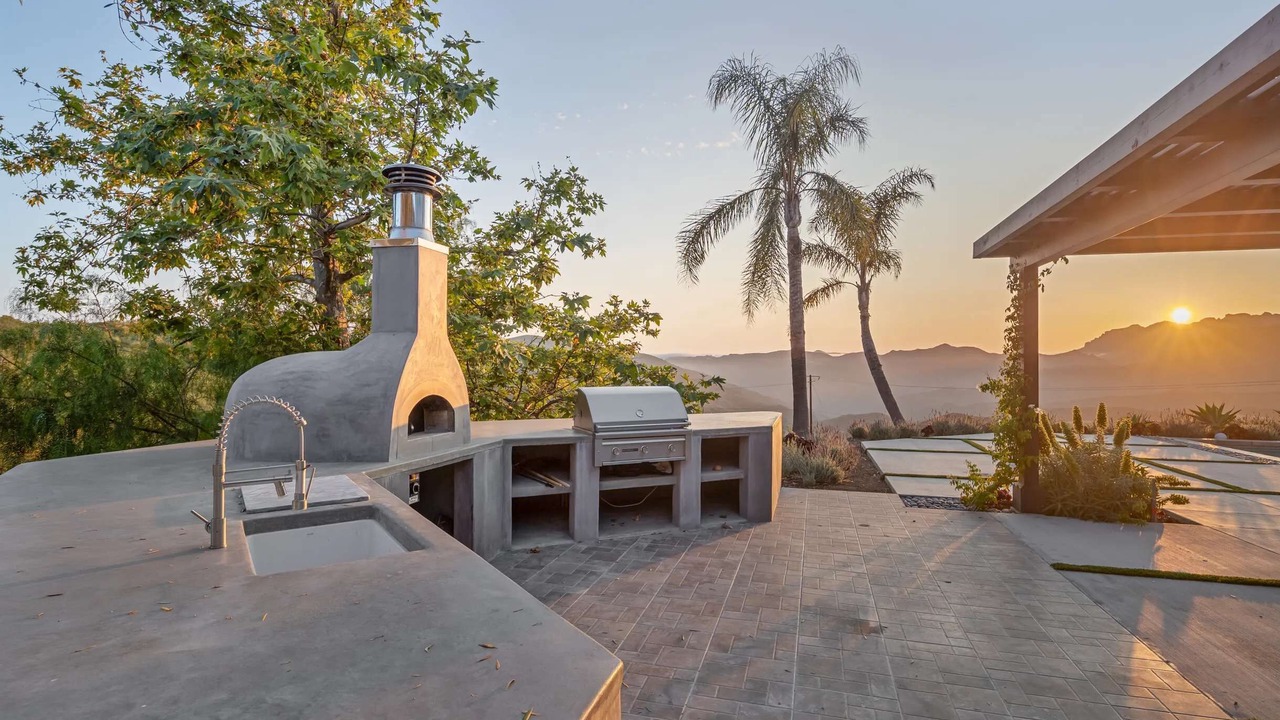 Photo of Patio Balcony in Malibu