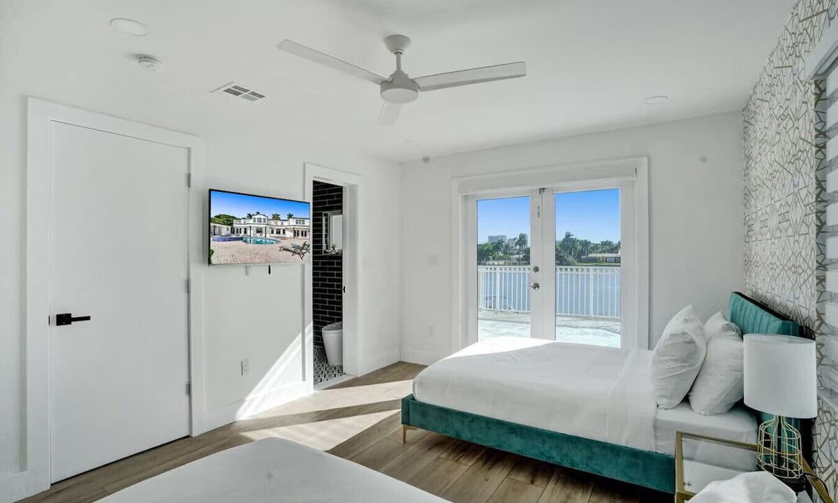 Photo of Bedroom in South Lake