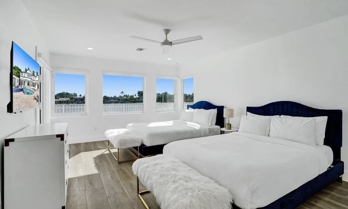 Photo of Bedroom in South Lake