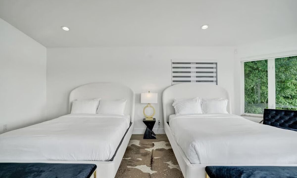 Photo of Bedroom in South Lake