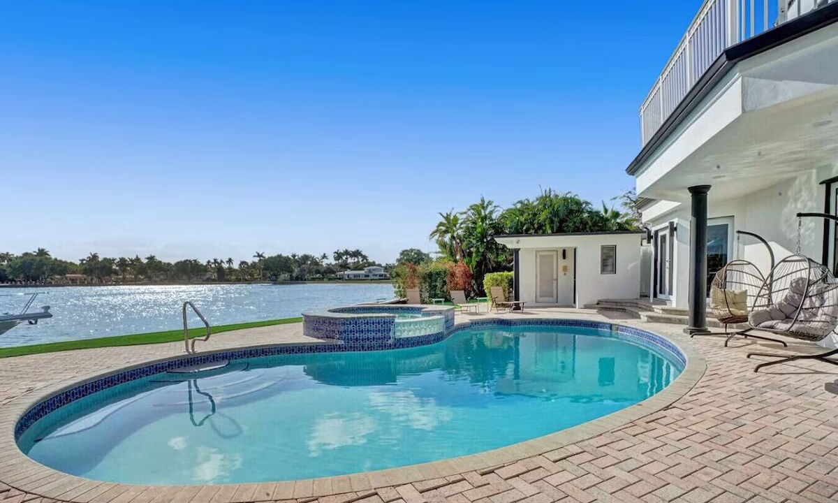 Photo of Outdoor in South Lake