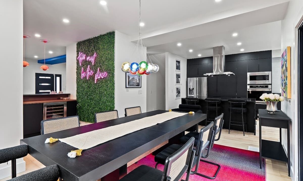 Photo of Others in Highland Square