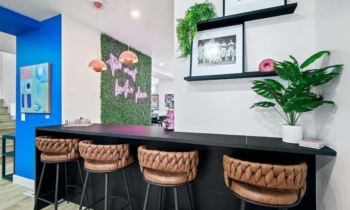 Photo of Others in Highland Square