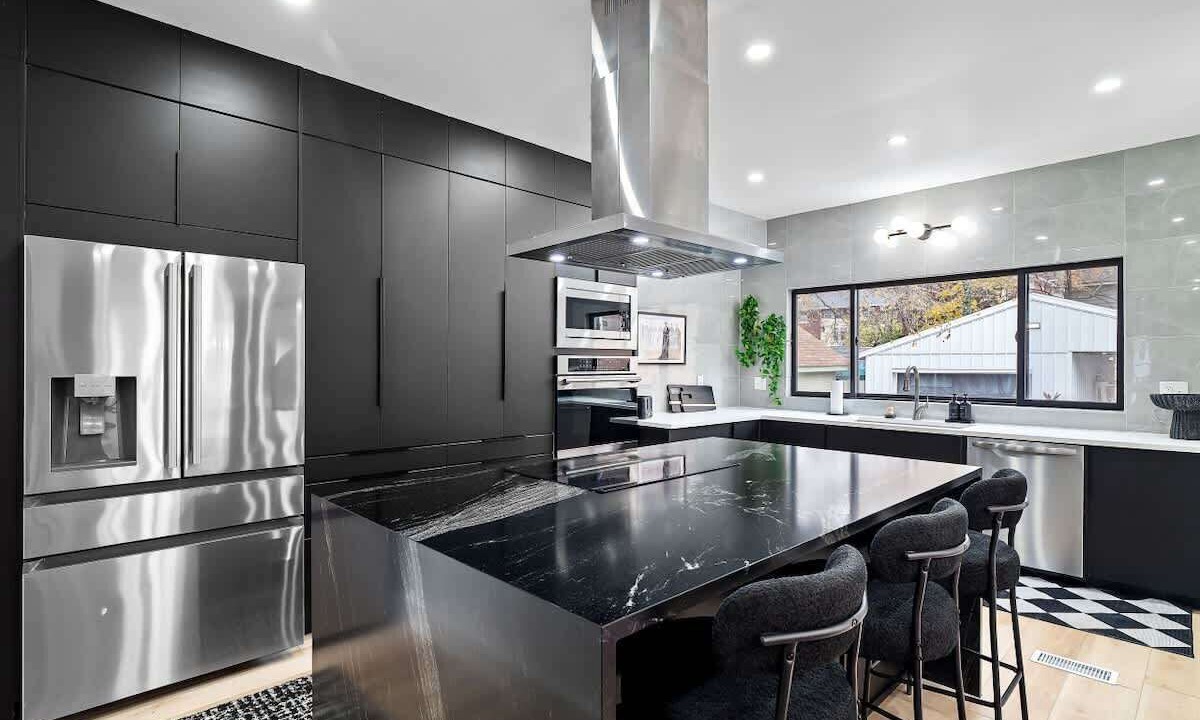 Photo of Others in Highland Square