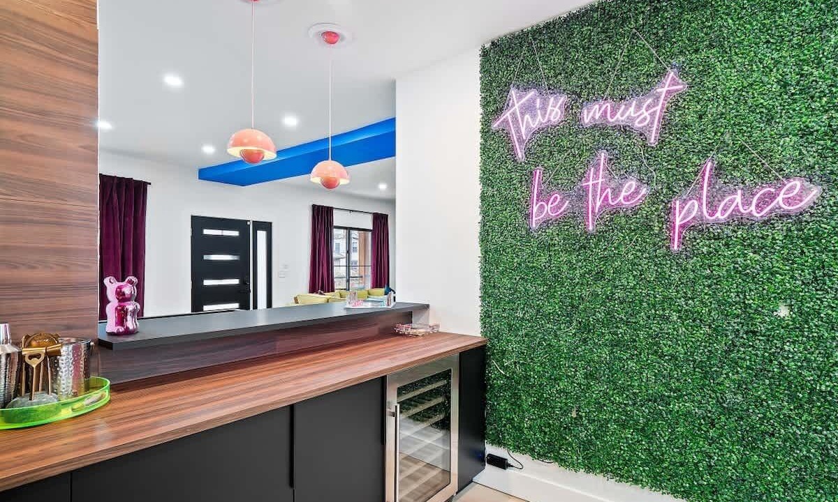 Photo of Others in Highland Square