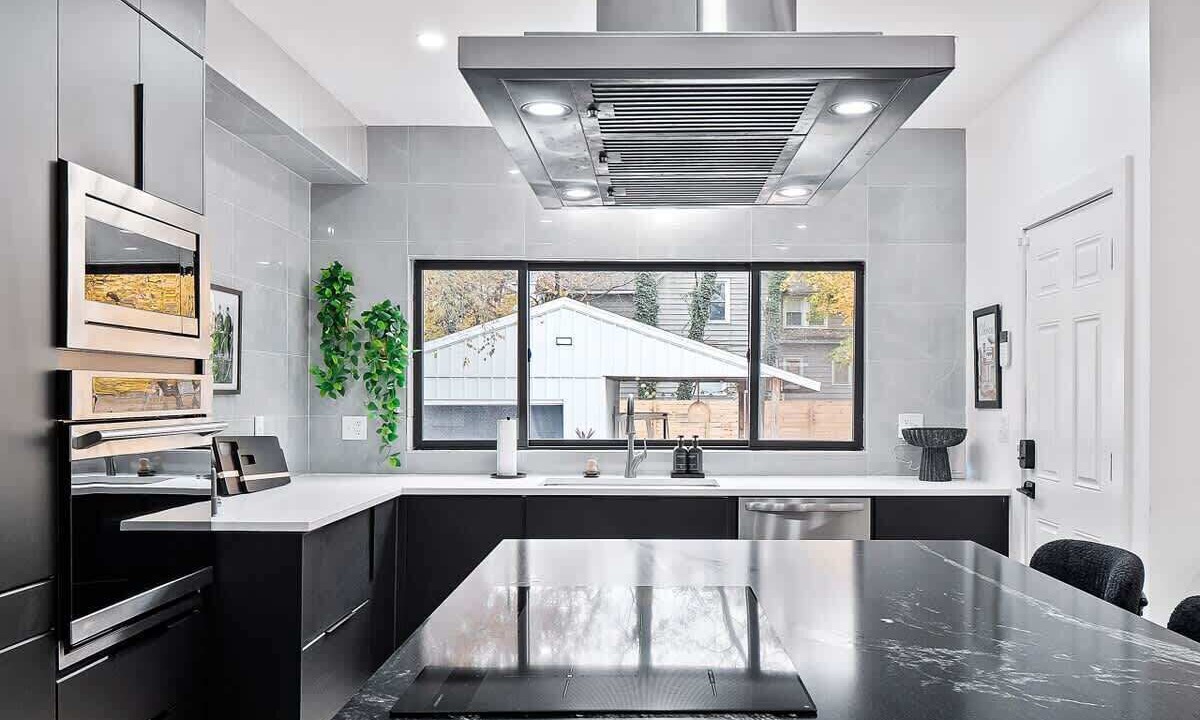 Photo of Others in Highland Square