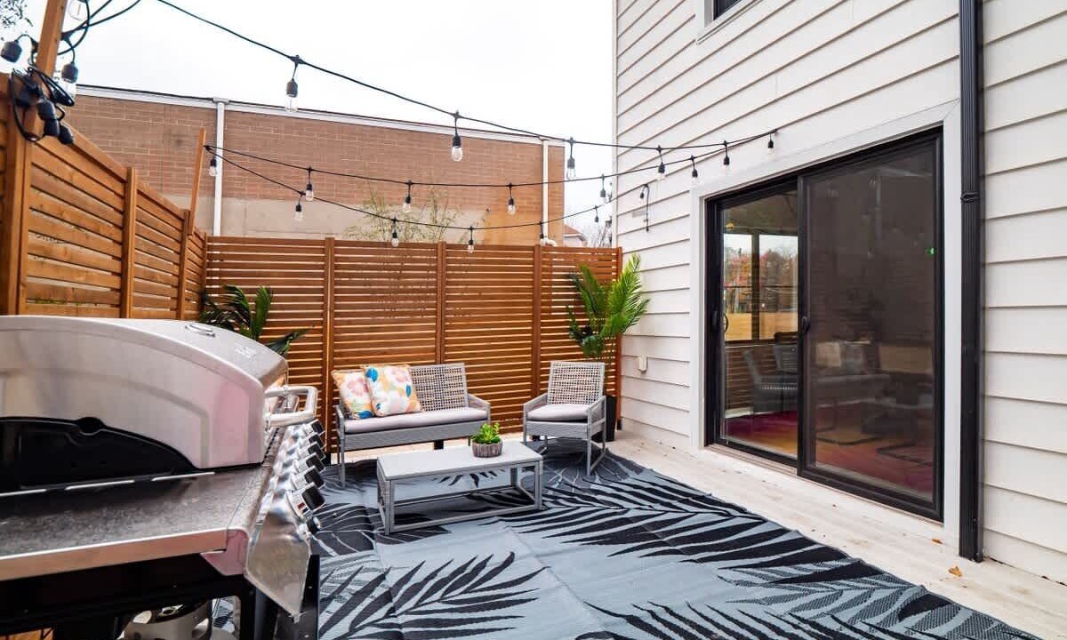 Photo of Others in Highland Square