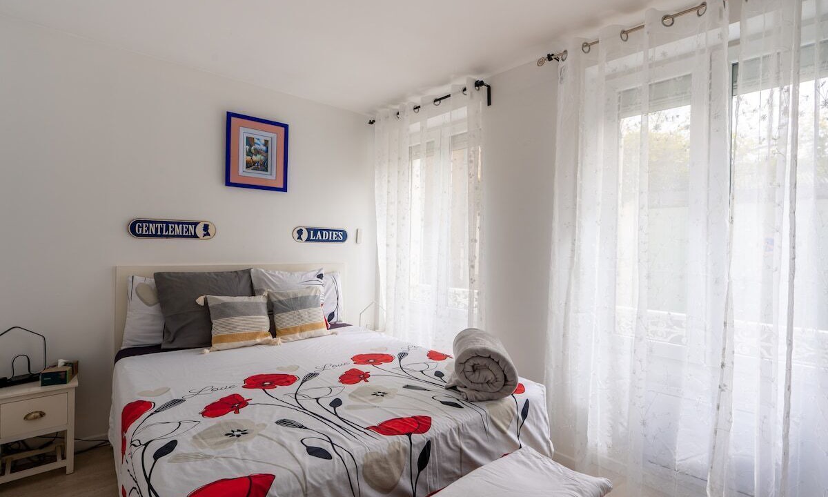 Photo of Bedroom in Louvres