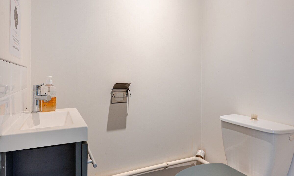 Photo of Bathroom in Louvres