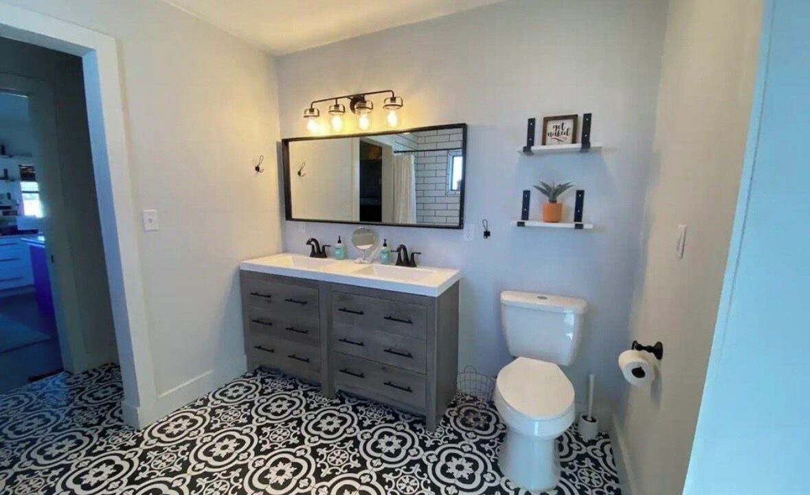 Photo of Bathroom in Marathon