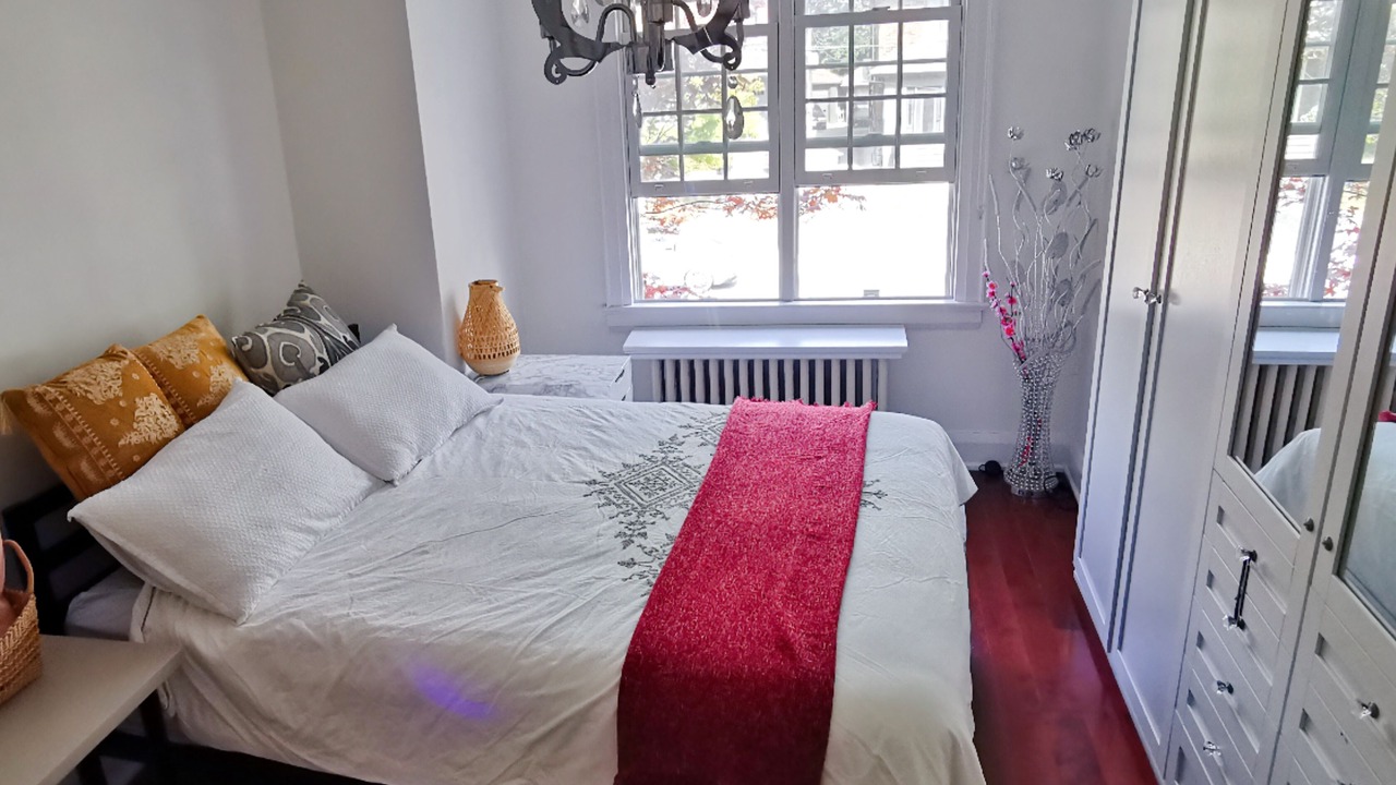 Photo of Bedroom in Yonge-Eglinton