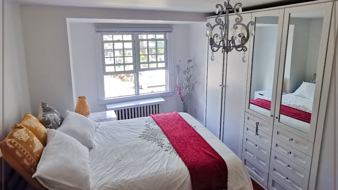 Photo of Bedroom in Yonge-Eglinton