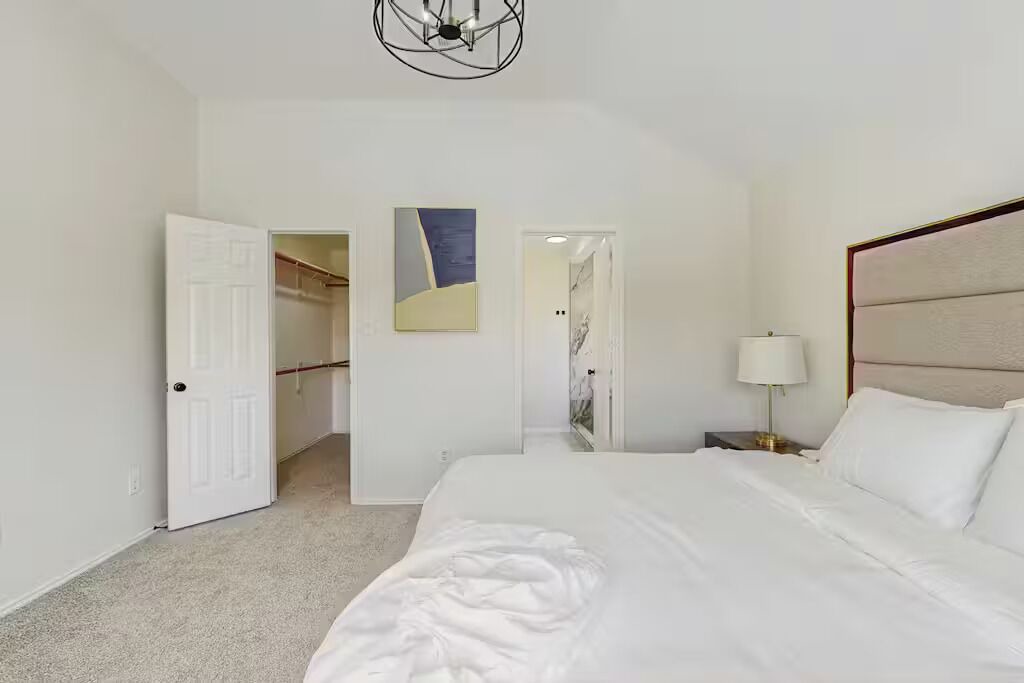 Photo of Bedroom in Clodine