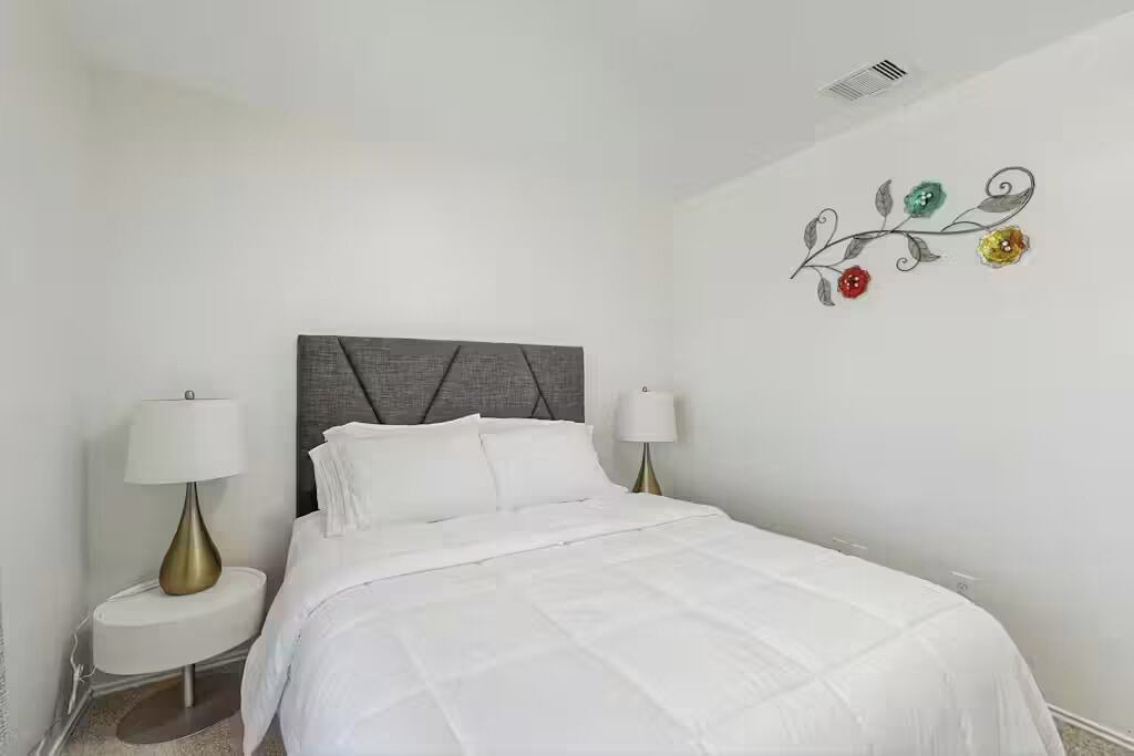 Photo of Bedroom in Clodine