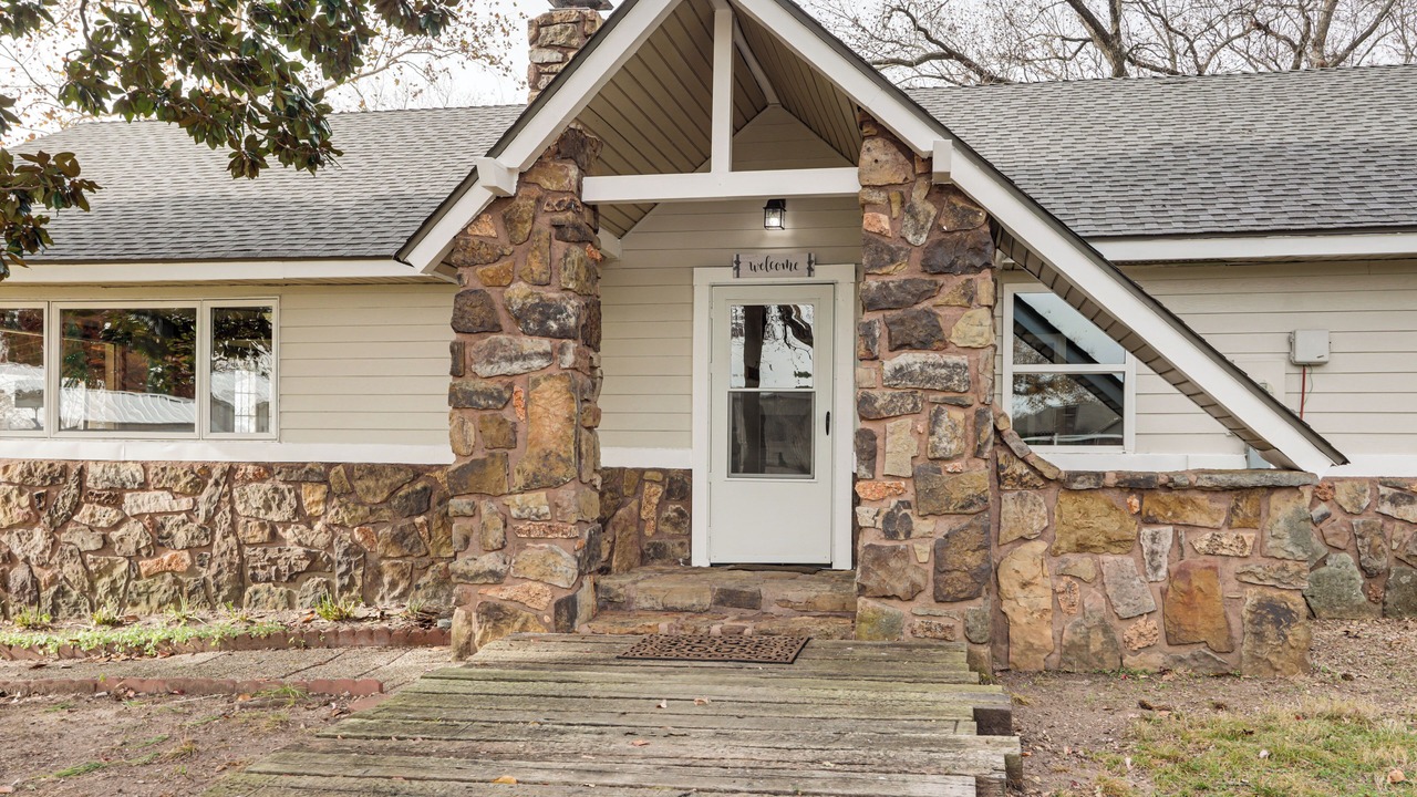 Photo of Outdoor in Grove