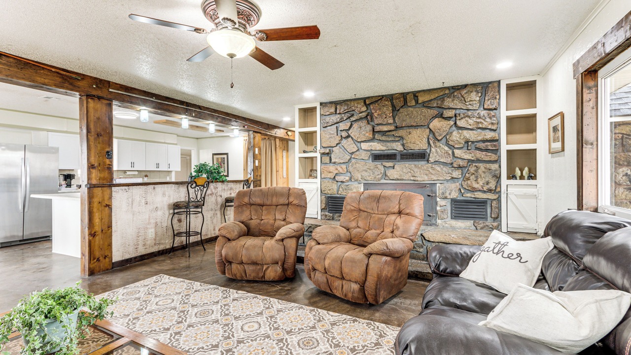 Photo of Livingroom in Grove