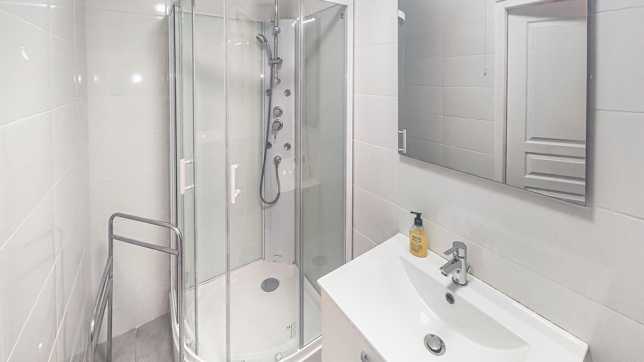 Photo of Bathroom in Thezan-les-Beziers