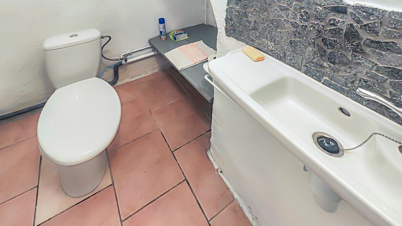 Photo of Bathroom in Thezan-les-Beziers