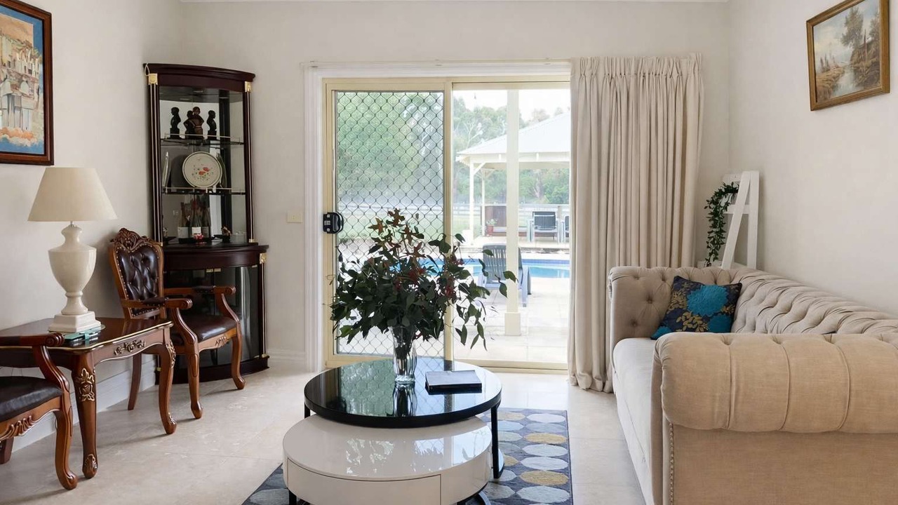 Photo of Livingroom in Kilsyth