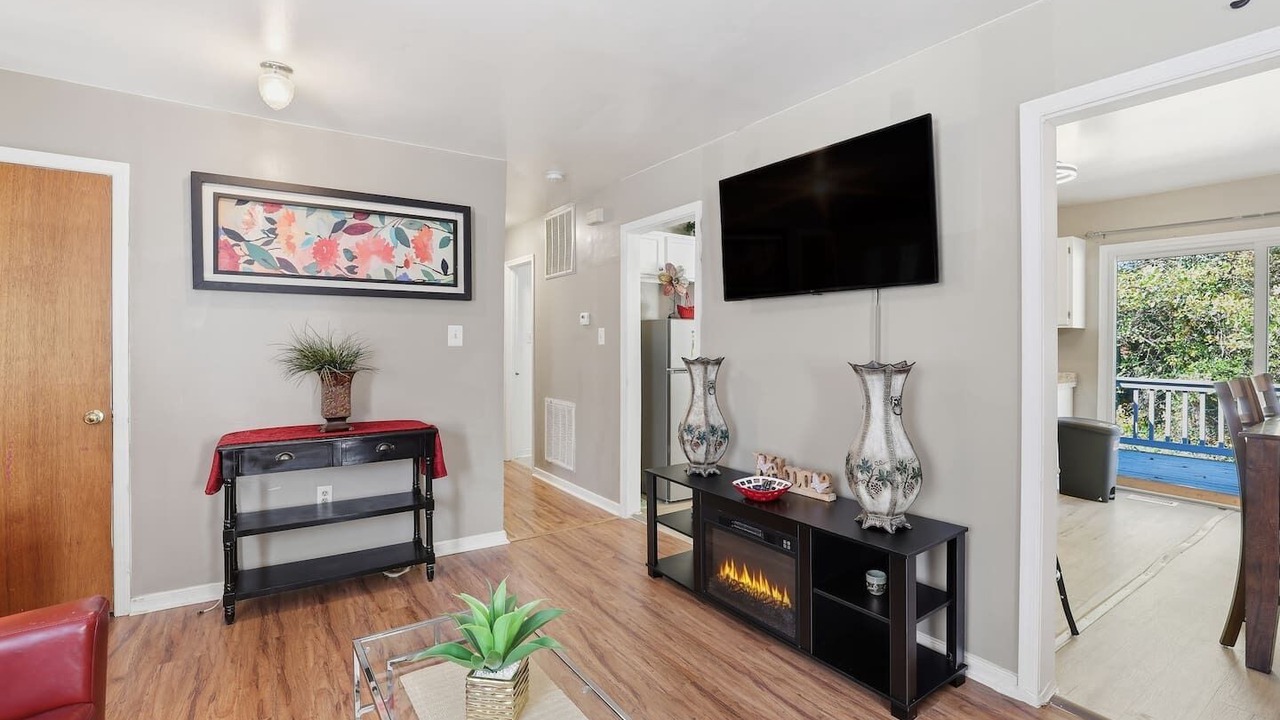 Photo of Livingroom in Dumbarton