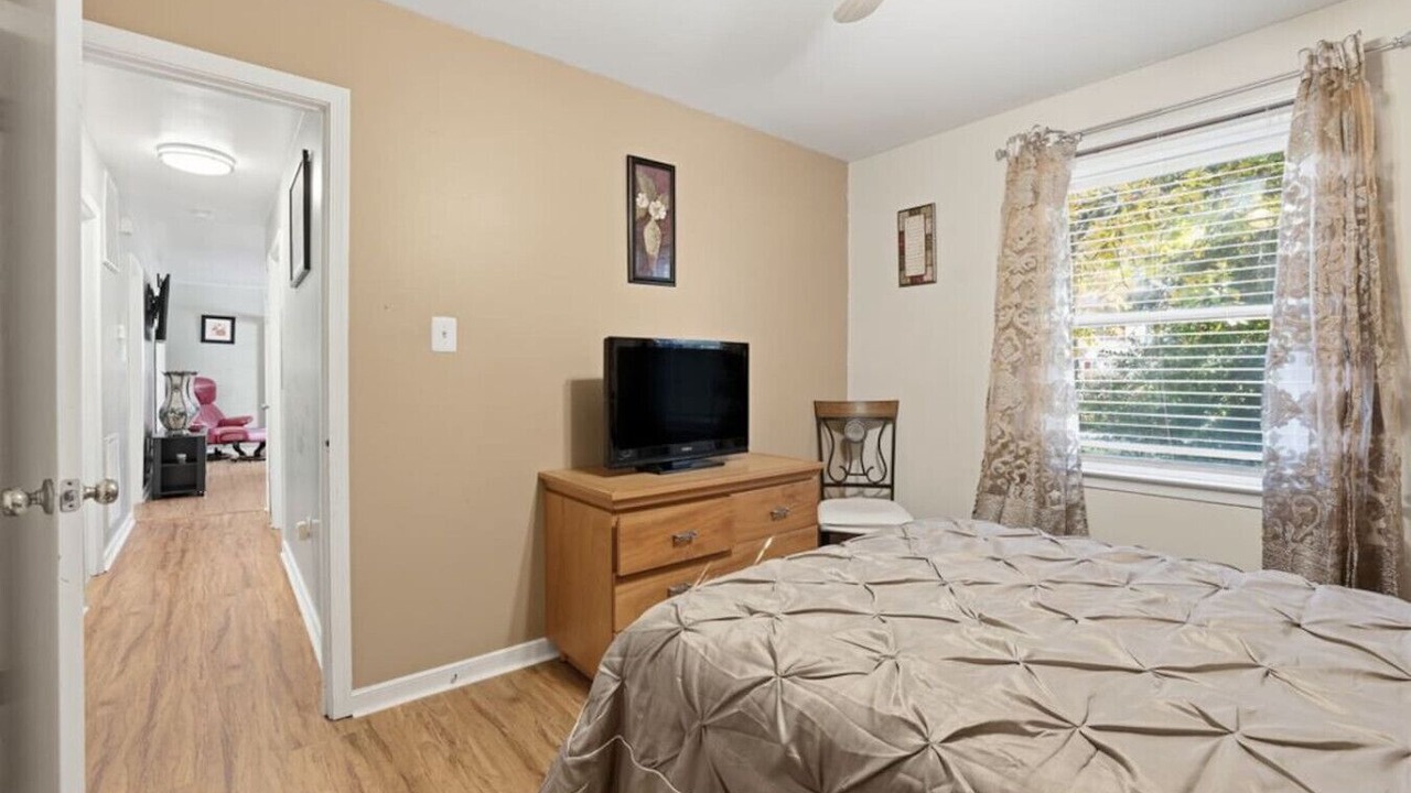 Photo of Bedroom in Dumbarton