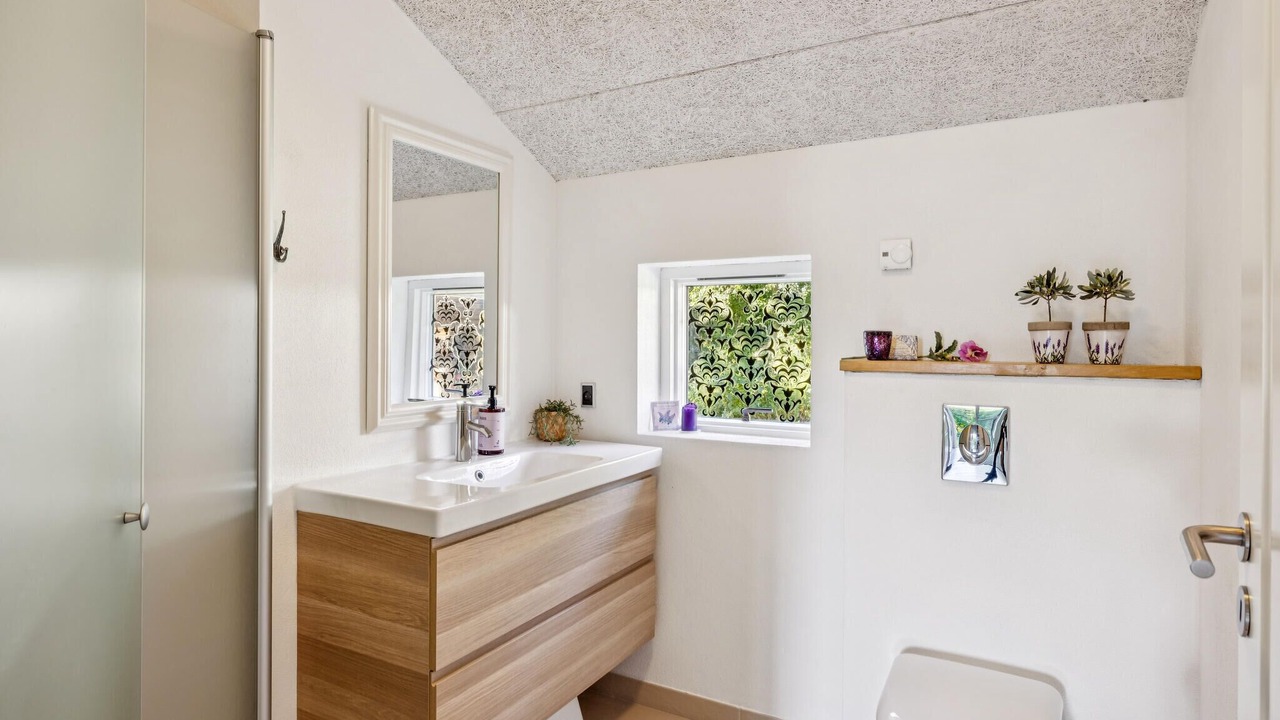 Photo of Bathroom in Hvalpsund