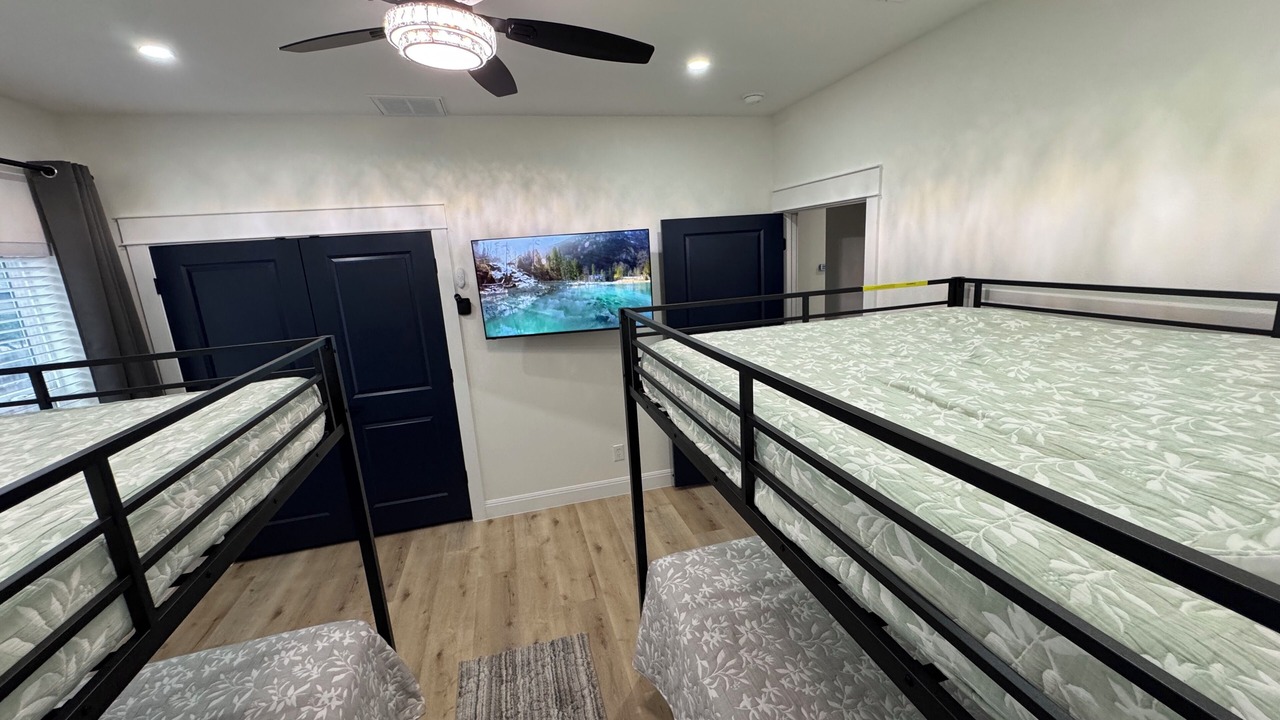 Photo of Bedroom in Cross Mountain