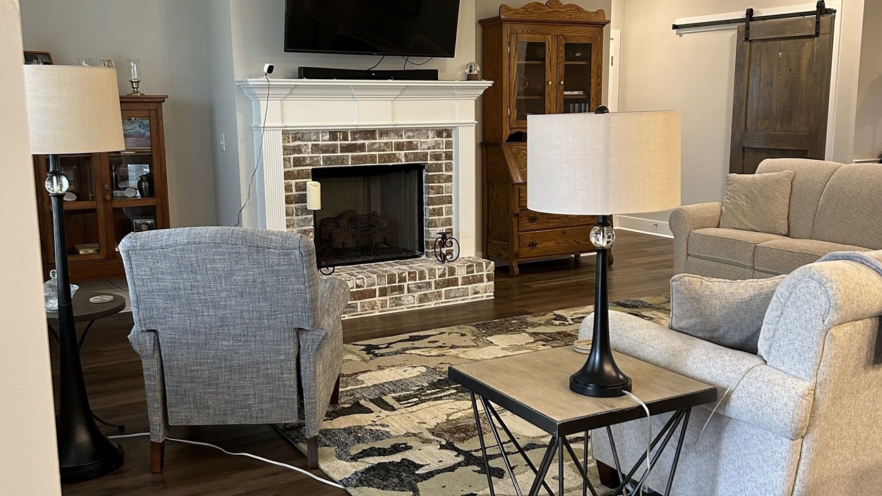 Photo of Livingroom in Langley