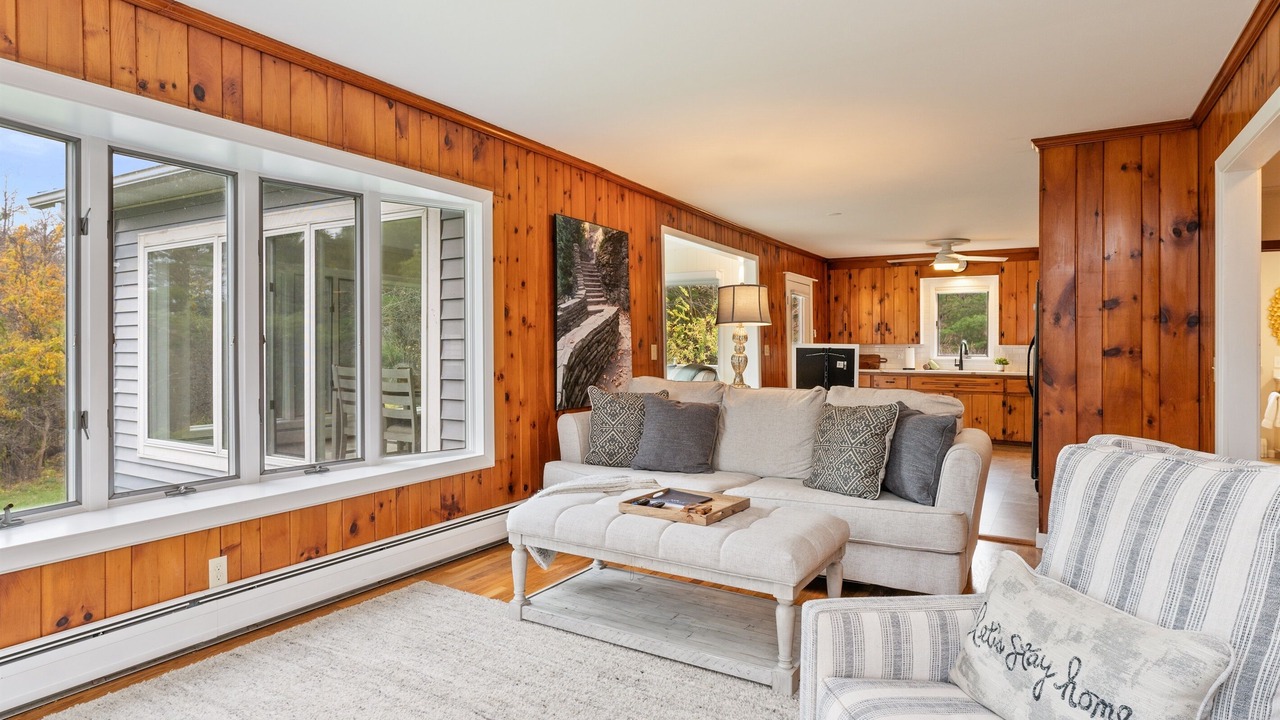 Photo of Bedroom in Town of Reading