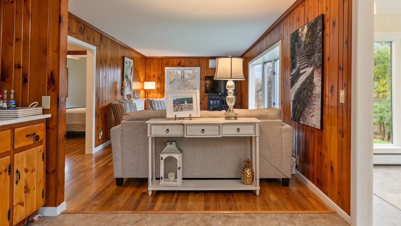 Photo of Bedroom in Town of Reading