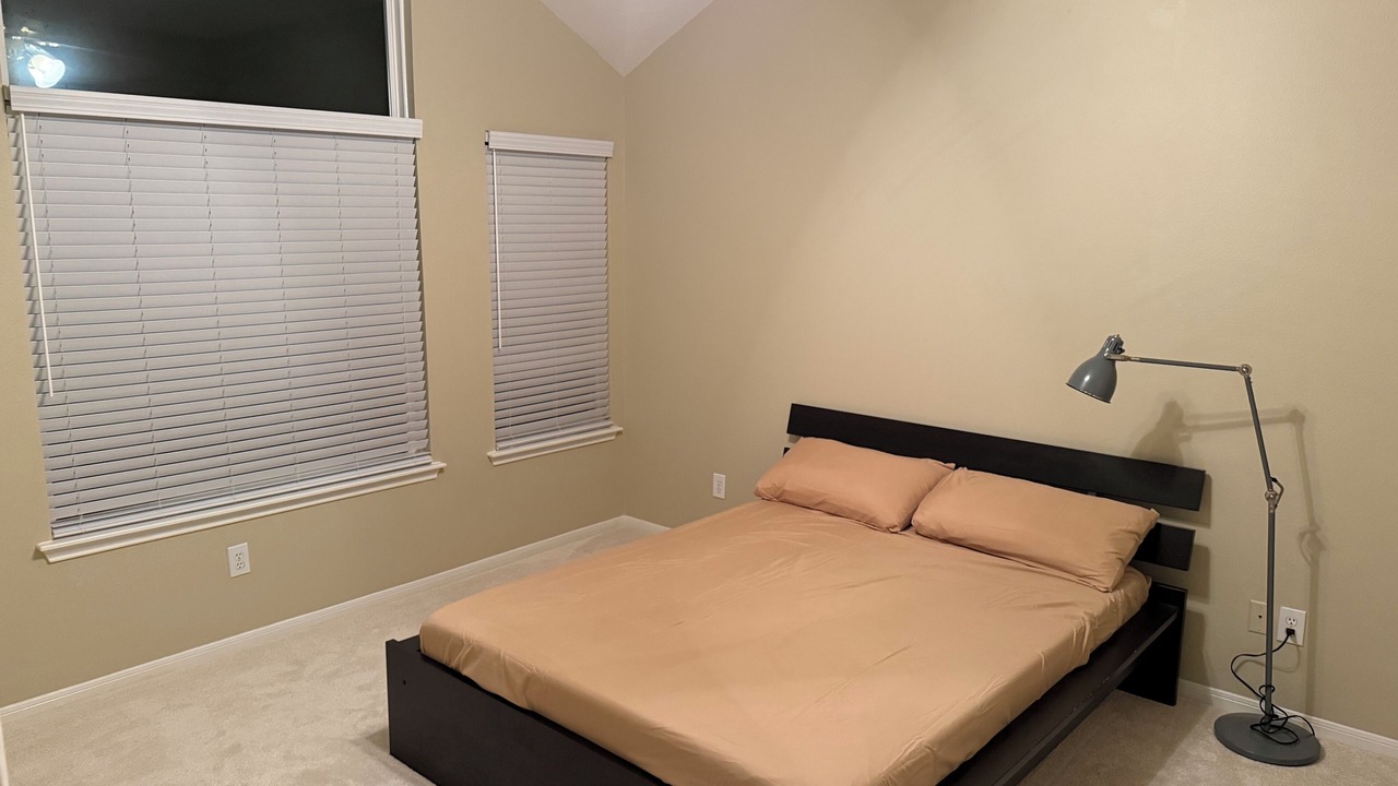 Photo of Bedroom in Alden Bridge