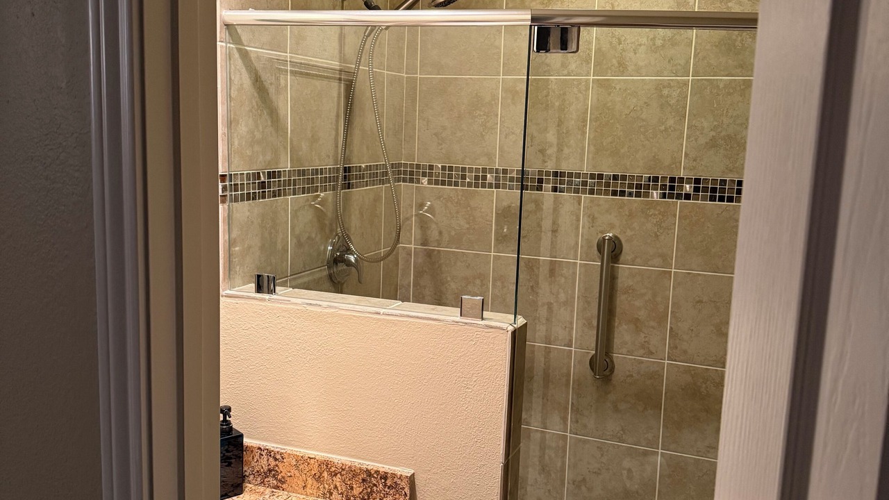 Photo of Bathroom in Alden Bridge