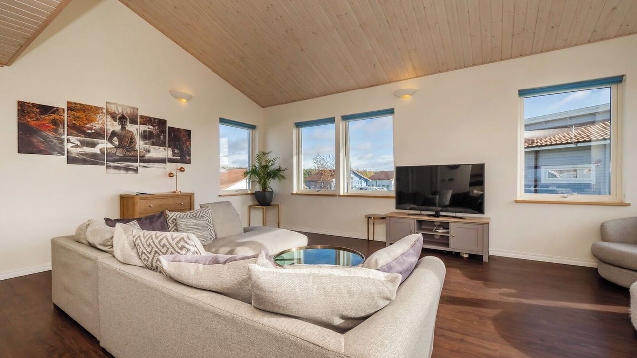 Photo of Livingroom in Hopton