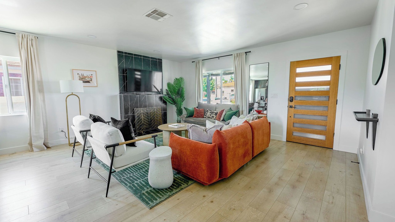 Photo of Livingroom in Ridgeview - Webster