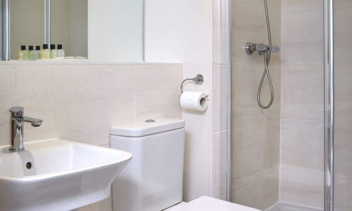 Photo of Bathroom in Southampton City Centre