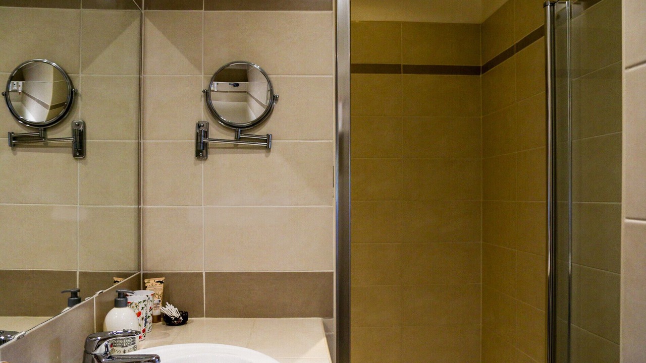 Photo of Bathroom in Epiniac