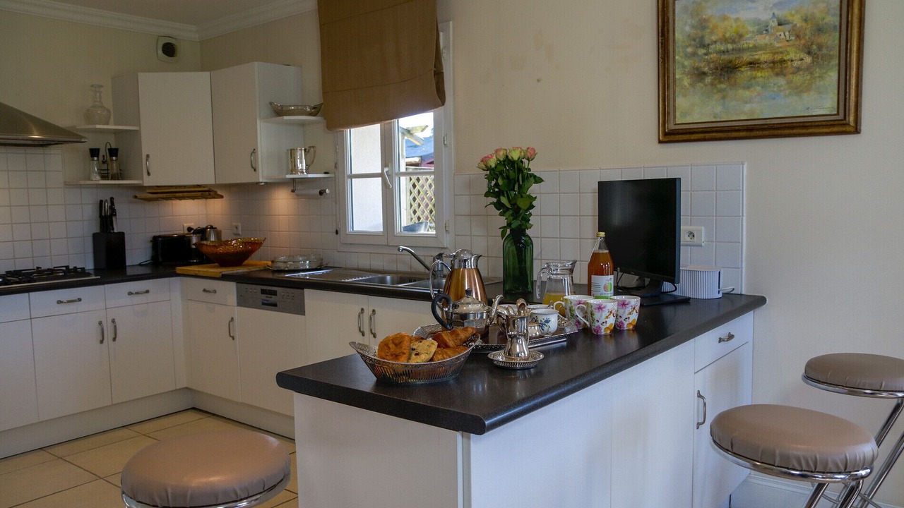 Photo of Others in Epiniac