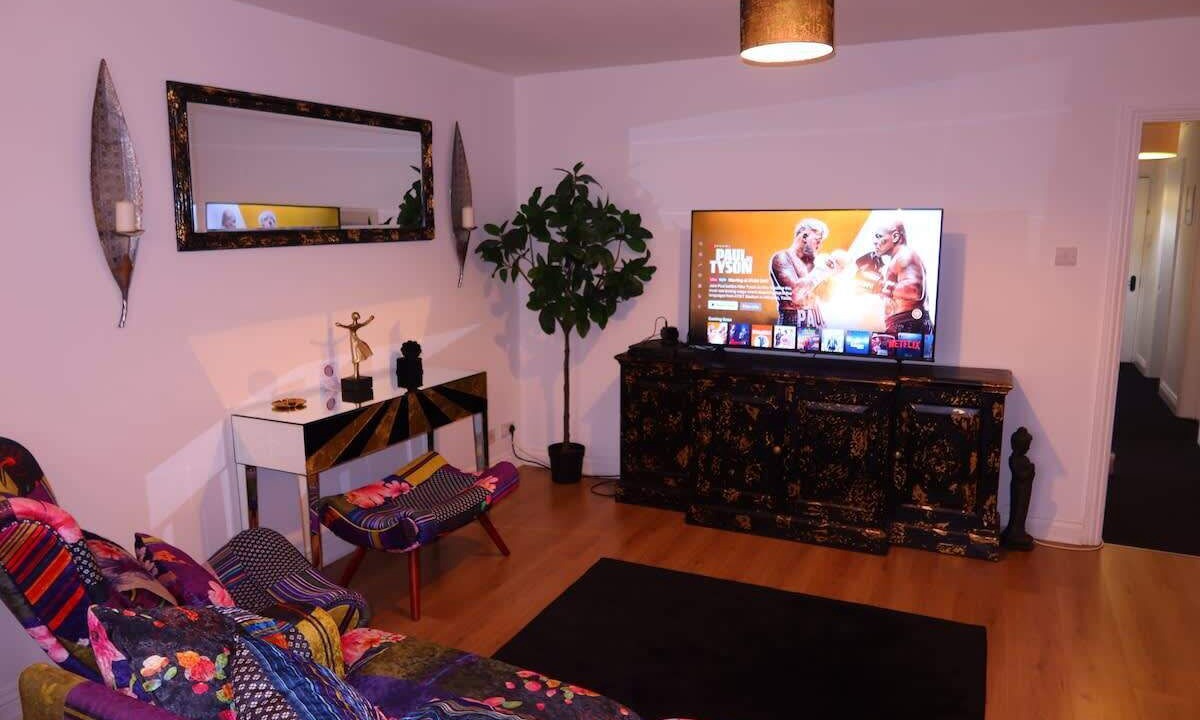 Photo of Others in Cwm Frwd Oer