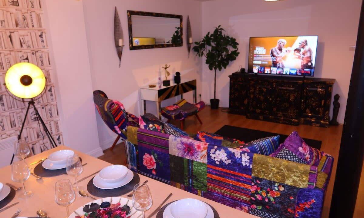 Photo of Others in Cwm Frwd Oer