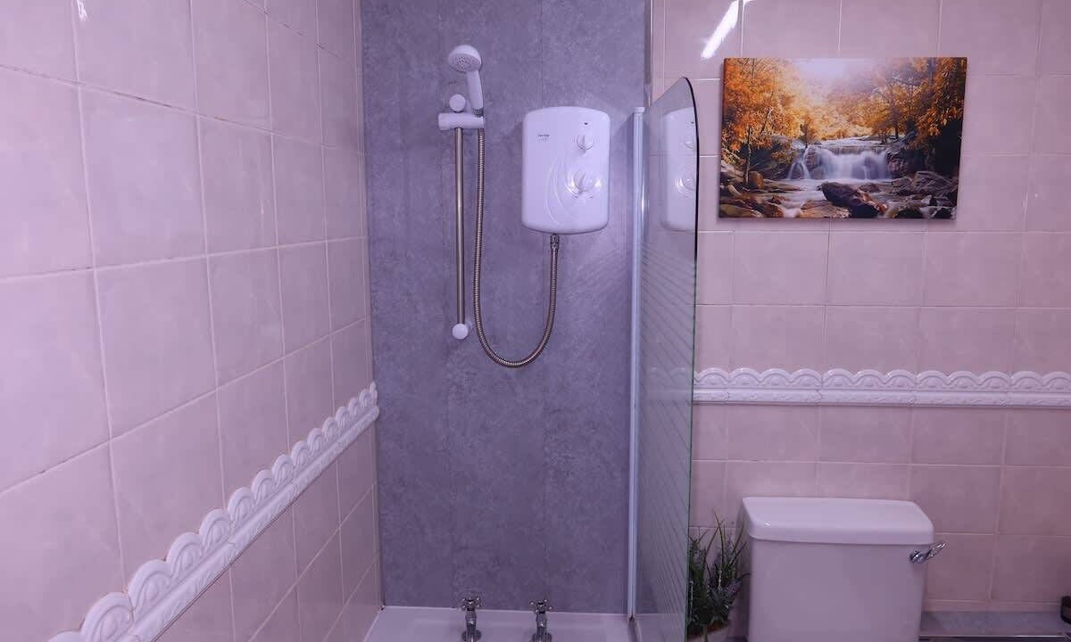 Photo of Bathroom in Cwm Frwd Oer