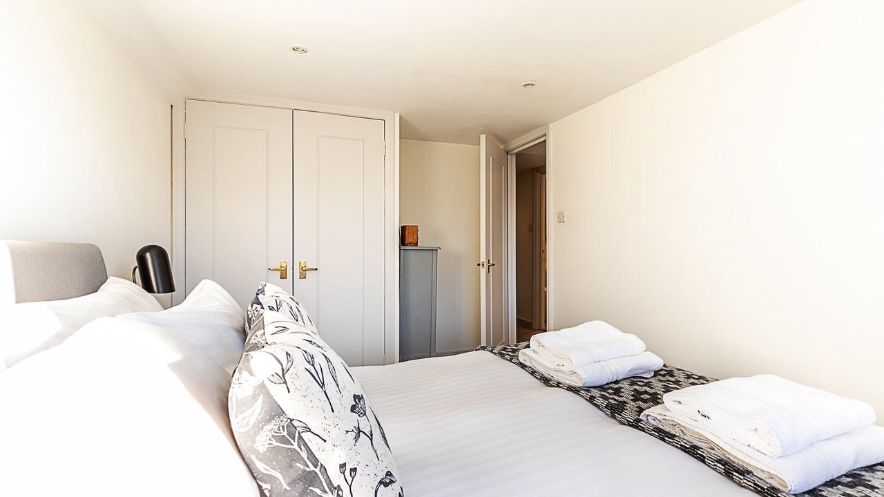 Photo of Bedroom in Ravenscourt Park