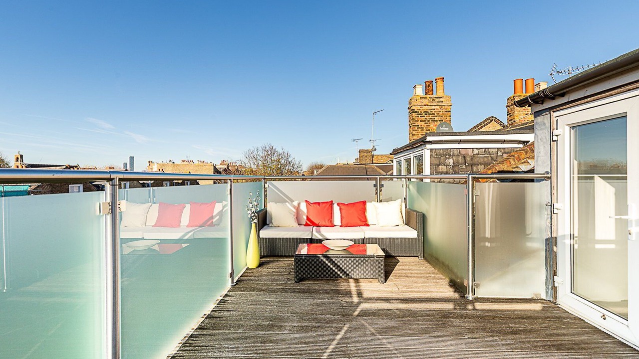 Photo of Patio Balcony in Ravenscourt Park