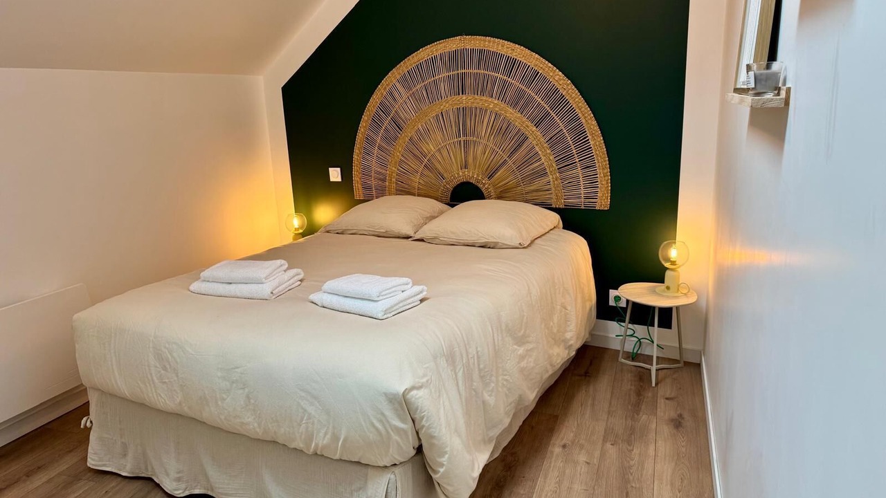 Photo of Bedroom in Pontorson