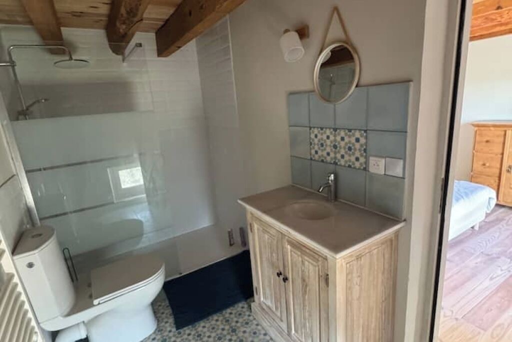 Photo of Bathroom in Castelnaudary