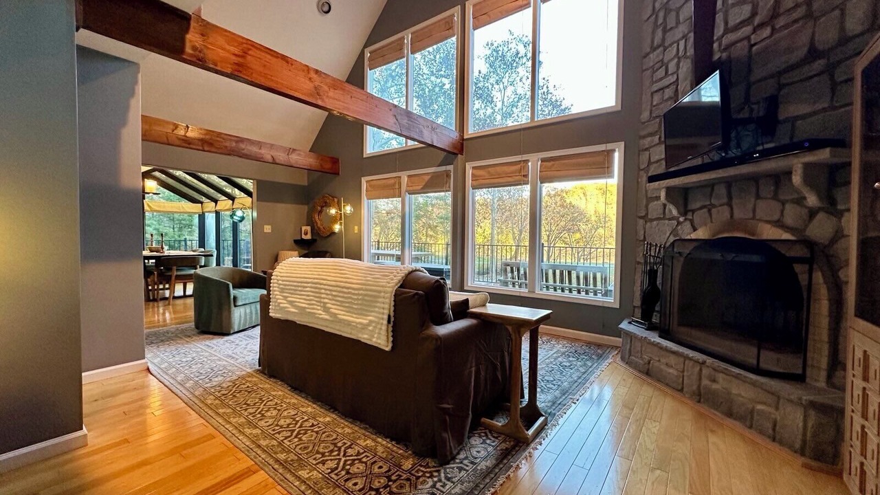 Photo of Livingroom in Bakerton