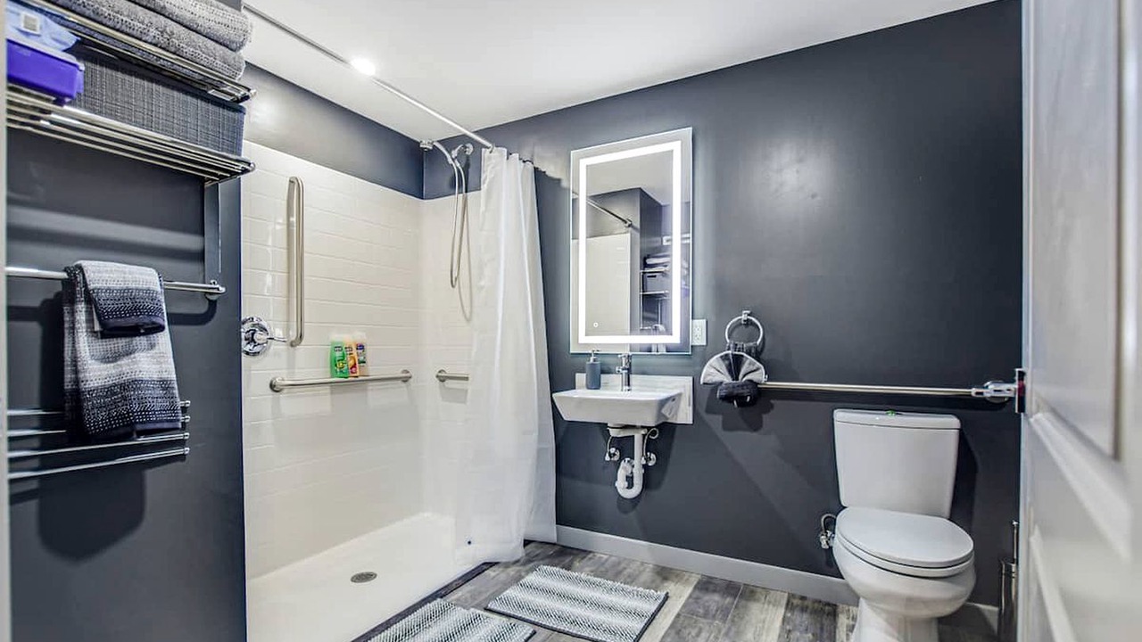 Photo of Bathroom in Lago Vista